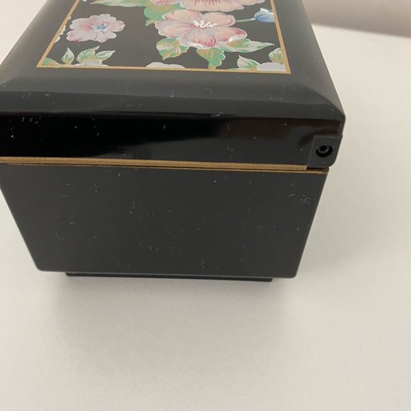 Vintage Music Box by Otagi Tavistock Laquerware - Picture 4 of 7